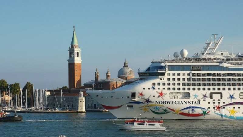 Kreuzfahrtschiffen-venedig