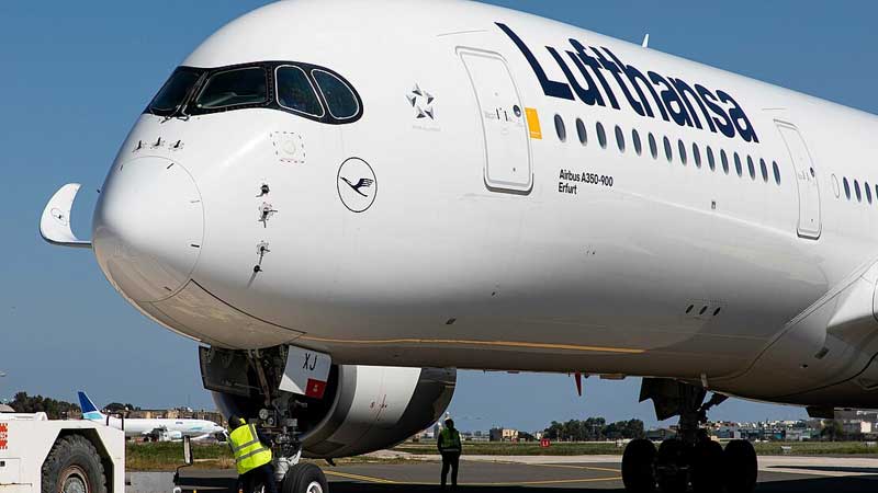 lufthansa-airline-6