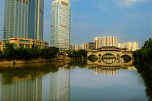 Die Anshunlang-Brücke von Chengdu Der höchste Flughafen der Welt