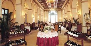 Das Wein-Fest kehrt zu dem Nationalhotel Kubas zurück
