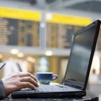 Die Studie sagt eine Steigerung der Internet-Buchungen vorher Der Welttourismus wird im Jahr 2011 zwischen 3 und 4% wachsen, besagen die globalen Trends auf der ITB Berlin