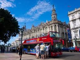 Kuba ragt sich als zweiten Bestimmungsort der Karibik heraus