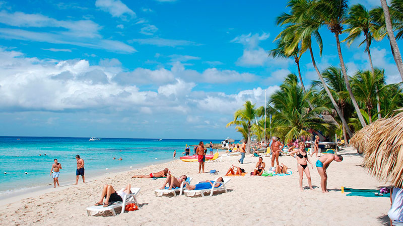 Touristen-Ankunft in die Dominikanische Republik nimmt um 4% zu